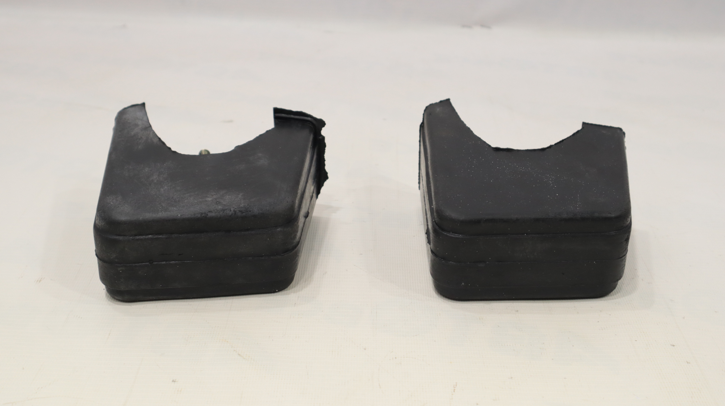 Накладка бампера (Клыки) ВАЗ-2106 резиновые (комплект 2 шт) БАЛАКОВО